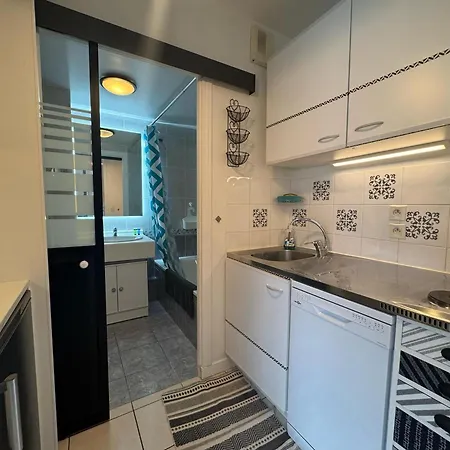 Apartment T2 Renove Avec Terrasse Proche - Fr-1-239-1106